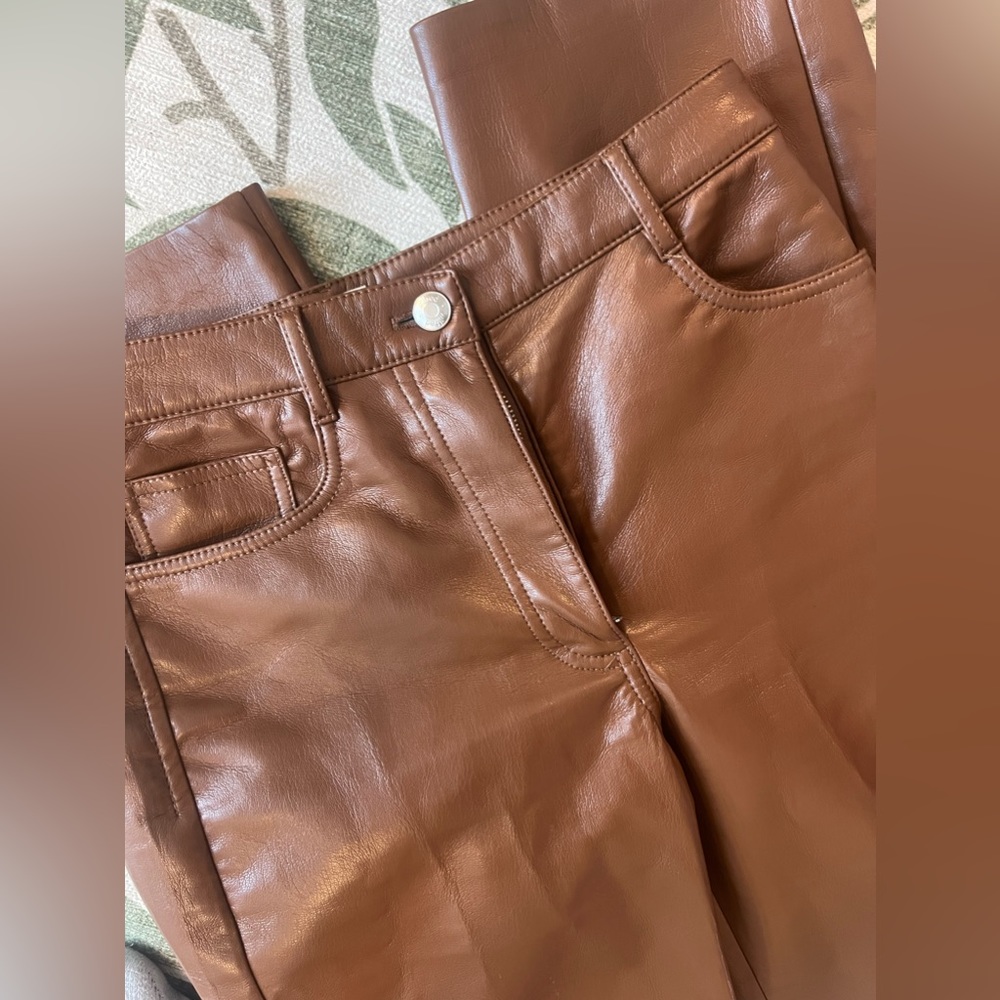 Gorgeous Aritzia Melina Pants in Brown